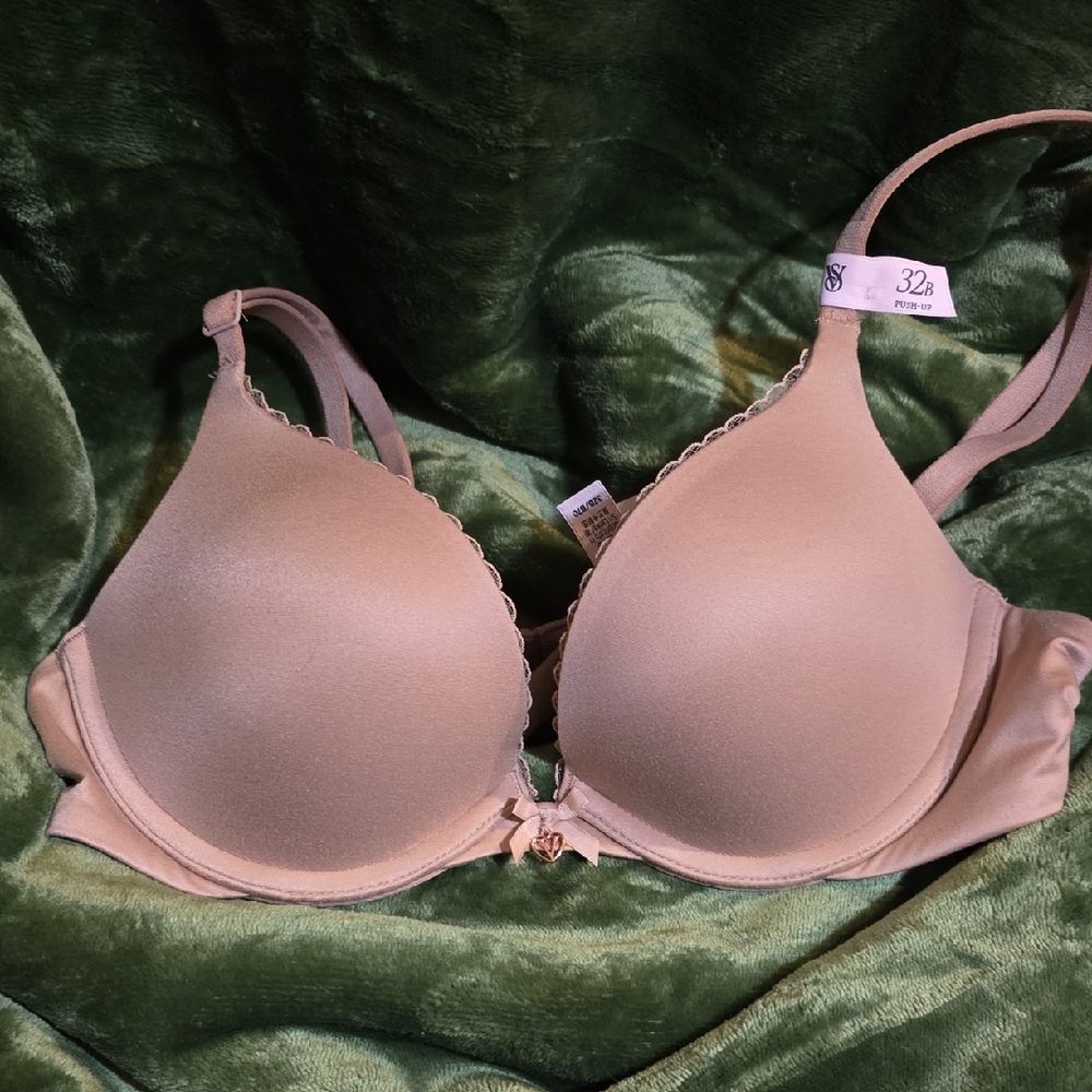 Victoria's Secret Smooth Nude Push-Up Bra - Beige